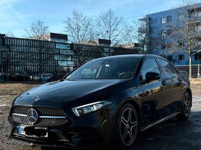 Gebraucht Mercedes A180 AMG line 136 PS (100 kW) 2022 Schwarz Limousine