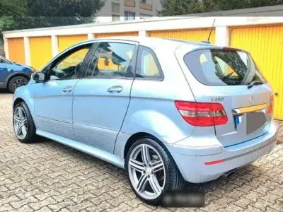 Gebraucht Mercedes 200 136 PS (100 kW) 2008 Silber Limousine