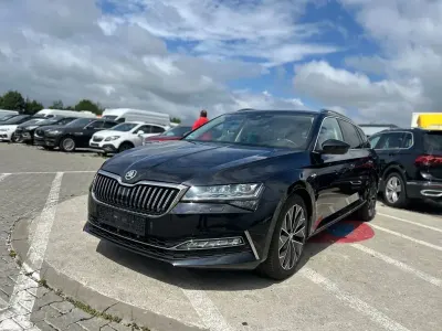 Gebraucht Skoda Superb LAURIN & KLEMENT 190 PS (139 kW) 2020 Schwarz Kombi