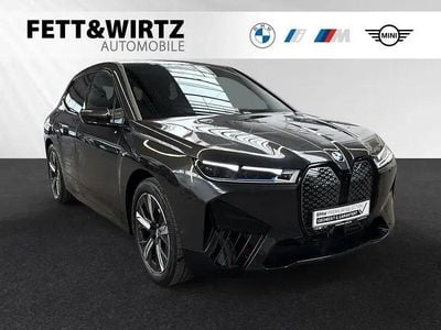 Usata BMW iX Sport Line 384 kW (523 CV) 2024 Grigio SUV