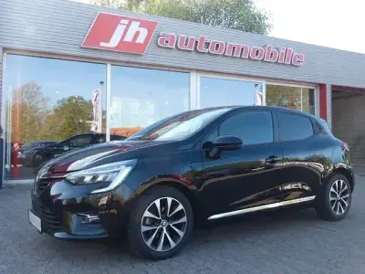 Gebraucht Renault Clio V Zen 120 PS (88 kW) 2022 Metallic black pearl schwarz Kleinwagen