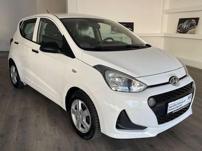 Weiß Gebraucht 2017 Hyundai i10 Classic Kleinwagen | 6.890 € (Fairer Preis)