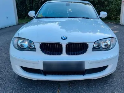 Gebraucht BMW 116 116 PS (85 kW) 2010 Weiß Kleinwagen