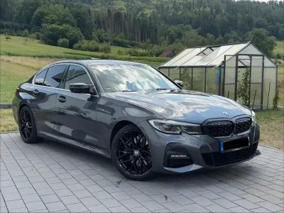 Gebraucht BMW 330 M Sport 258 PS (189 kW) 2019 Grau Limousine