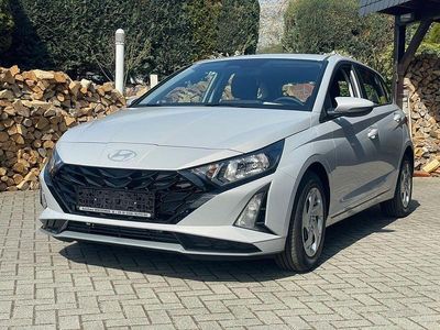 Nuova Hyundai i20 101 CV (74 kW) 2026 Grigio Utilitaria