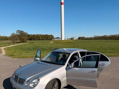Second-hand Mercedes E200 163 CP (119 kW) 2003 Argintiu Berlinǎ