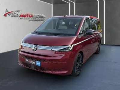 Gebraucht VW Multivan Style 150 PS (110 kW) 2023 Rot Van / Kleinbus
