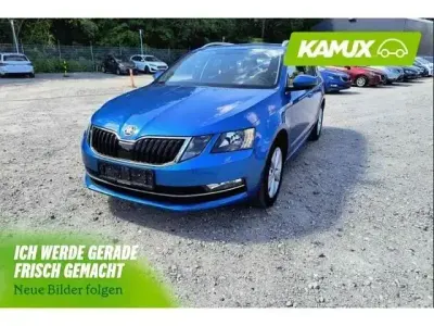 Gebraucht Skoda Octavia Style 116 PS (85 kW) 2019 Modra race/race blue Kombi