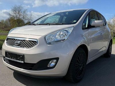 Gebraucht Kia Venga 125 PS (91 kW) 2011 Silber Kleinwagen