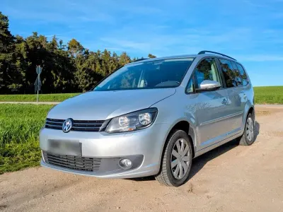 Gebraucht VW Touran Comfortline 105 PS (77 kW) 2012 Silber Van / Kleinbus