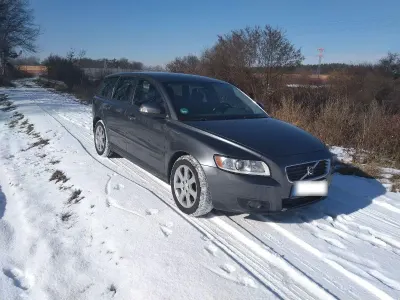 Gebraucht Volvo V50 109 PS (80 kW) 2010 Grau Kombi