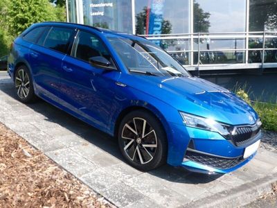 Blau Gebraucht 2024 Skoda Octavia SportLine Kombi | 40.900 €