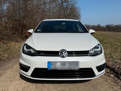 Gebraucht VW Golf VII R-line 150 PS (110 kW) 2015 Weiß Kombi