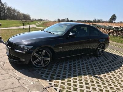 Gebraucht BMW 320 Sport Line 184 PS (135 kW) 2011 Schwarz Coupé