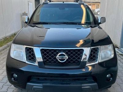 Gebraucht Nissan Navara 231 PS (169 kW) 2013 Schwarz Abholung