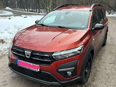 Andere farben Gebraucht 2022 Dacia Jogger Extreme Van / Kleinbus | 17.400 € (Fairer Preis)
