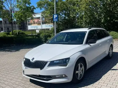 Gebraucht Skoda Superb Ambition 150 PS (110 kW) 2016 Weiß Kombi