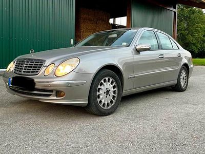 Gebraucht Mercedes E200 163 PS (119 kW) 2005 Silber Limousine
