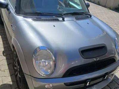 Käytetty Mini Cooper S 210 HP (154 kW) 2002 Musta Viistoperä