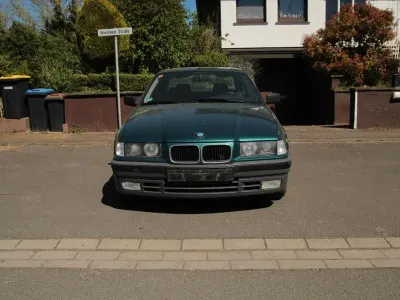 Usata BMW 316 Basis 102 CV (75 kW) 1992 Verde Berlina
