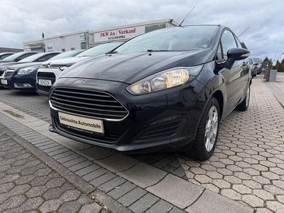 Usata Ford Fiesta Trend 80 CV (58 kW) 2015 Nero Utilitaria