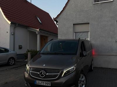 Mercedes V250