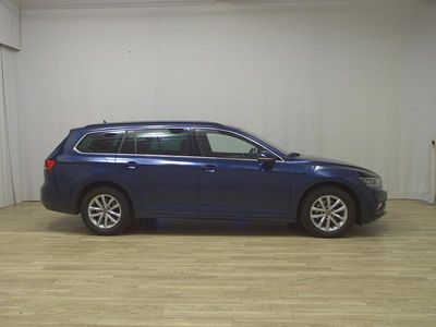 Usata VW Passat Business 150 CV (110 kW) 2022 Blu Station wagon