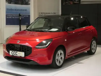 Gebraucht Suzuki Swift Comfort 83 PS (61 kW) 2025 Rot Kleinwagen