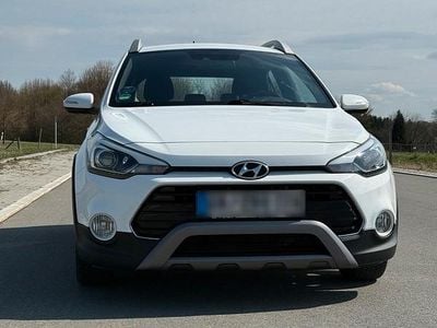 Gebraucht Hyundai i20 Active 90 PS (66 kW) 2018 Weiß Kleinwagen