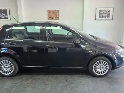 Usata Fiat Punto 69 CV (50 kW) 2013 Nero Utilitaria