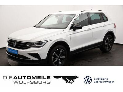 Pure white Gebraucht 2023 VW Tiguan Move SUV | 34.690 € (Etwas zu teuer)