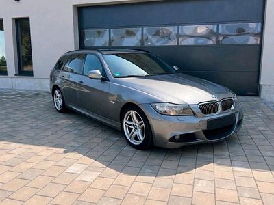 Silber Gebraucht 2011 BMW 330 M Sport Kombi | 7.200 € (Guter Preis)