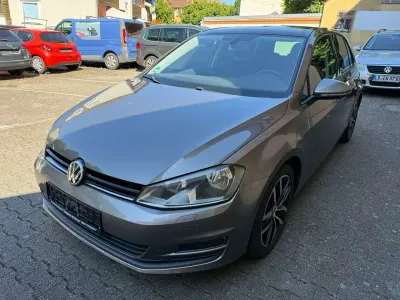 Gebraucht VW Golf VII Comfortline 140 PS (102 kW) 2013 Limestone grey metallic Kleinwagen