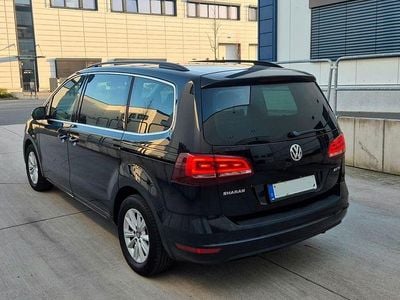 Gebraucht VW Sharan 150 PS (110 kW) 2016 Schwarz Van / Kleinbus