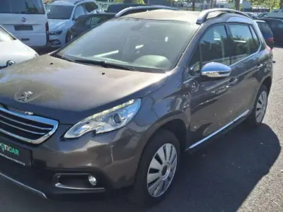 Gebraucht Peugeot 2008 Allure 114 PS (83 kW) 2014 Platinum grau SUV