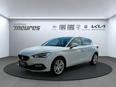 Usata Seat Leon Style 150 CV (110 kW) 2024 Bianco Berlina