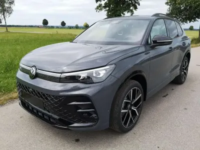 Neu VW Tiguan R-line 193 PS (141 kW) 2025 Delfingrau metallic SUV