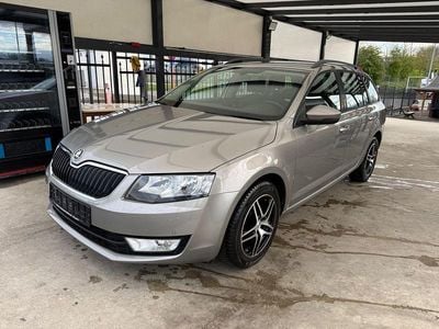 Gebraucht Skoda Octavia Ambition 105 PS (77 kW) 2013 Beige Kombi