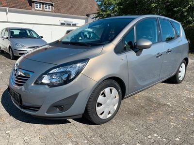 Braun Gebraucht 2011 Opel Meriva Innovation Van / Kleinbus | 6.890 € (Fairer Preis)