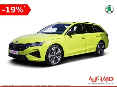 Neu Skoda Octavia RS 265 PS (194 kW) 2025 Grün Kombi