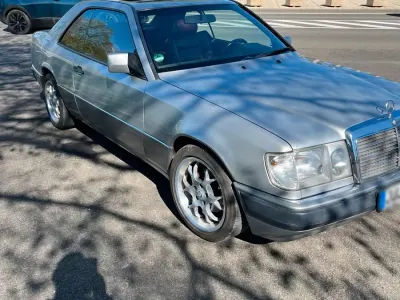 Gebraucht Mercedes 300 179 PS (131 kW) 1992 Silber Coupé