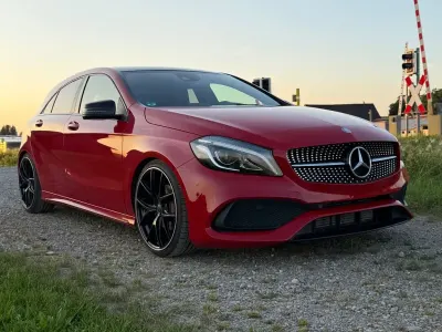 Gebraucht Mercedes A180 AMG line 109 PS (80 kW) 2016 Rot Kleinwagen