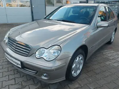 Gebraucht Mercedes C180 143 PS (105 kW) 2004 Silber Limousine