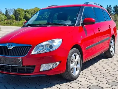 Gebraucht Skoda Fabia Family 105 PS (77 kW) 2013 Rot Kombi