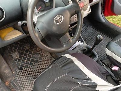 Gebraucht Toyota Aygo 69 PS (50 kW) 2009 Rot Kleinwagen