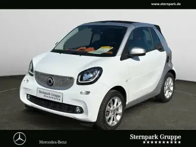 Gebraucht Smart ForTwo Cabrio Passion 71 PS (52 kW) 2017 Weiß Cabrio