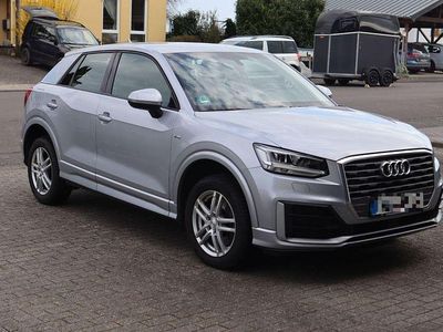 Gebraucht Audi Q2 S-Line 116 PS (85 kW) 2017 Silber SUV