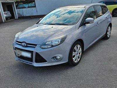 Second-hand Ford Focus SYNC Edition 125 CP (91 kW) 2014 Gri Break