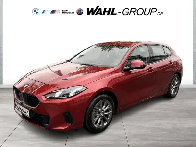 Używany BMW 120 Performance 170 KM (125 kW) 2025 Czerwony Hatchback