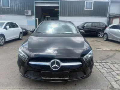 Gebraucht Mercedes A180 116 PS (85 kW) 2019 Other Limousine